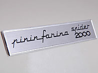 FIAT 2000 SPIDER Pininfarinaロゴプレート Type A