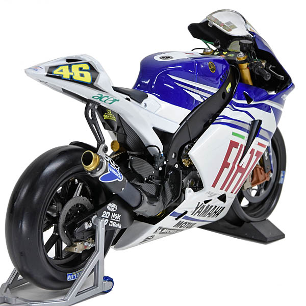 1/12 FIAT YAMAHA Team YZR-M1 Valentino Rossi�ߥ˥��奢��ǥ륻�å�