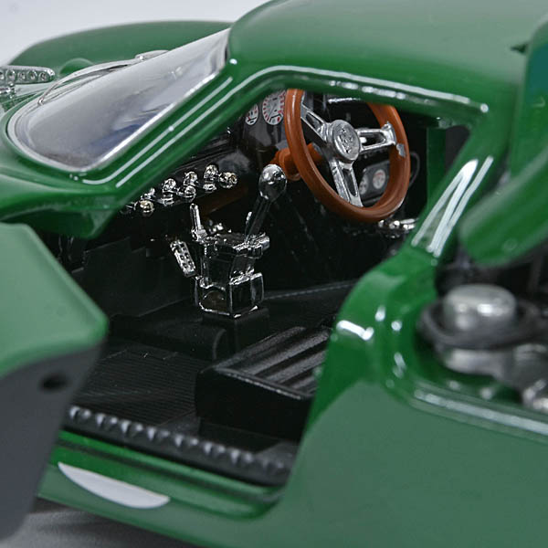 1/18 scale Ferrari 250 Le Mans 1965 miniature model