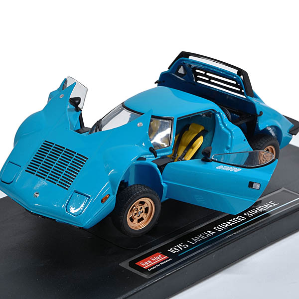 1/18 LANCIA STRATOS Stradaleミニチュアモデル by Sun Star