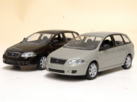 ※1/43 FIAT純正 New Cromaミニチュアモデル