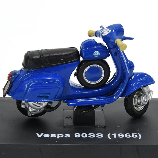 1/32 Vespa 90SS 1965 Miniature Model