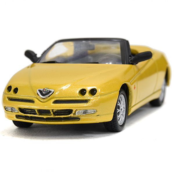 1/43 Alfa Romeo純正Spiderミニチュアモデル(イエロー)