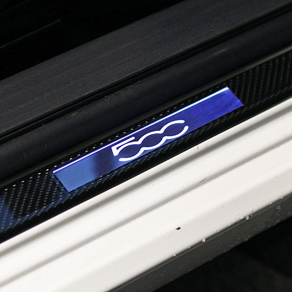 FIAT 500 Carbon Door Step Guard(500 Logo Illumination)