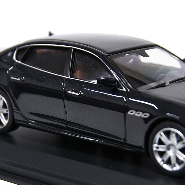 1/43 MASERATI Quattroporte GTS Miniature Model(Black)