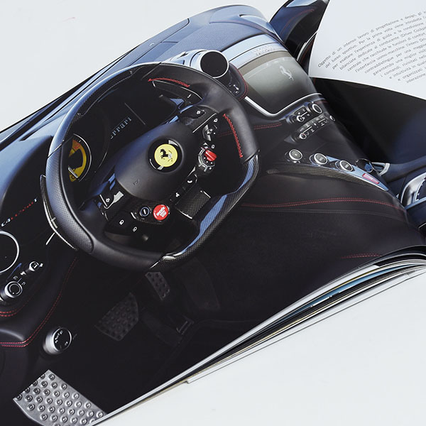 Ferrari GTC4Lusso Tܹ񥫥