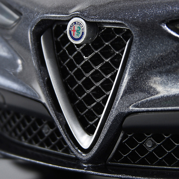 1/18 Alfa Romeo STELVIO QUADRIFOGLIO Miniature Model(Gray) by BBR