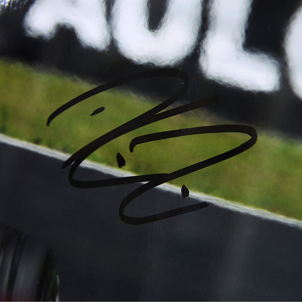 Scuderia Ferrari 2007 W.C. Memorial Autograph Card with K.Raikkonenn Signature
