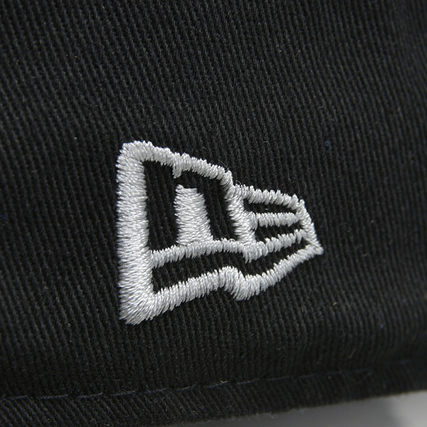 Vespa Official Baseball Cap/Metal silhouette by NEW ERA