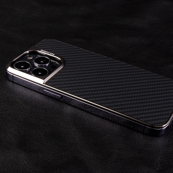 MON CARBONE HOVERFUSE iPhone13 Cover(Black)