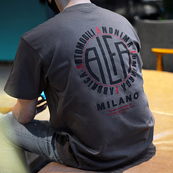 Alfa Romeo A.L.F.A. MILANO Tシャツ(チャコール)