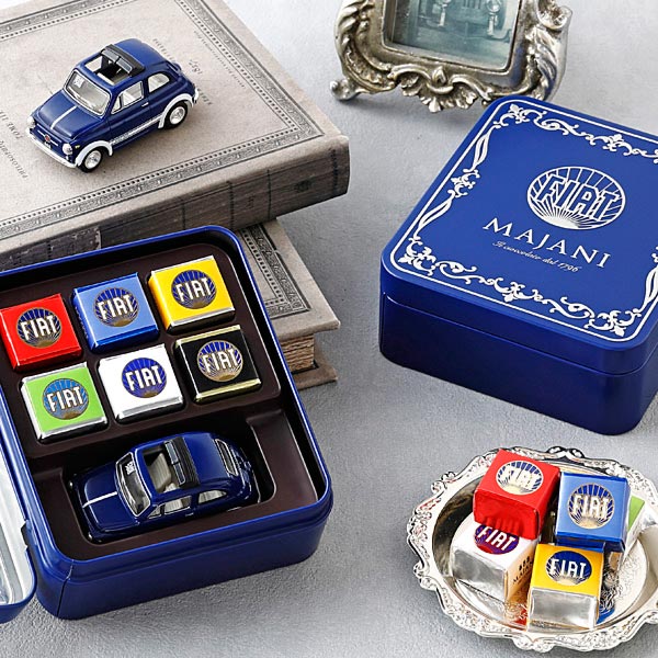 1/43 Scale FIAT Nuova 500 Miniature Model & Chocolate Set by MAJANI