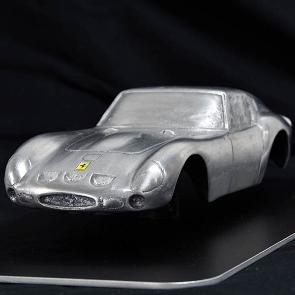 1/18 Scale Ferrari 250 GTO Aluminum Object