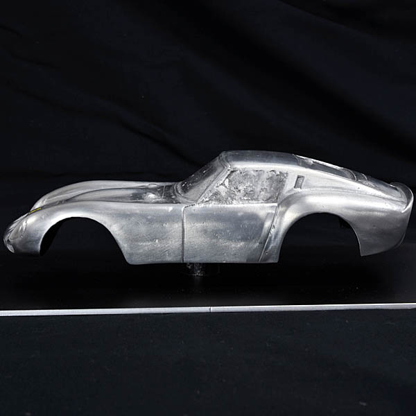 1/18 Scale Ferrari 250 GTO Aluminum Object