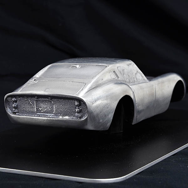 1/18 Scale Ferrari 250 GTO Aluminum Object