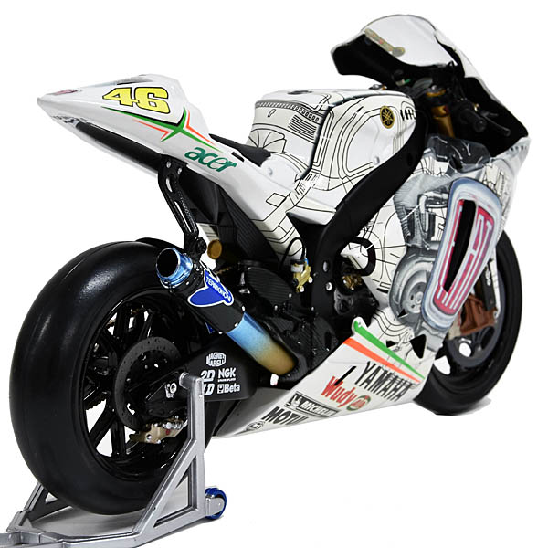1/12 FIAT-YAMAHA YZR-M1 2007 Valencia GP�ߥ˥��奢��ǥ� (V.Rossi)