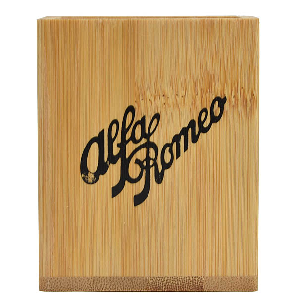 Alfa Romeoオフィシャルバンブーペンスタンド