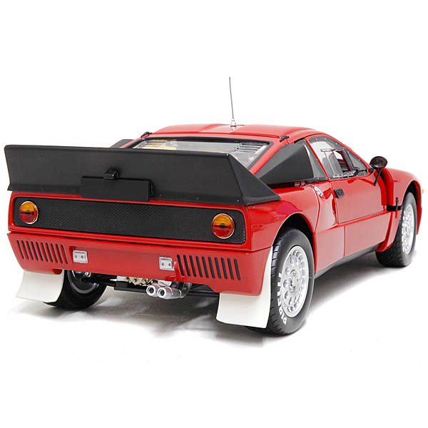 1/18 LANCIA 037 RALLYプレスヴァージョンミニチュアモデル (レッド)