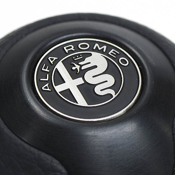 BLACK社製アルミ&レザーシフトノブ -TUNE IT BLACK- (ノーマル/Alfa Romeo Newモノトーンエンブレム)