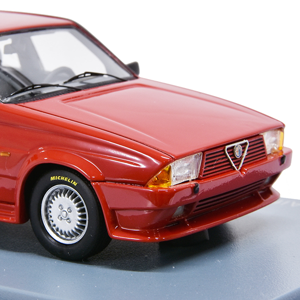 1/43 Alfa Romeo 75 Turbo Wagon Rayton Fissoreミニチュアモデル-1986 