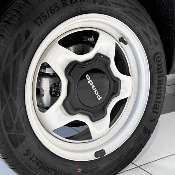 FIAT純正Panda 4×40°用ホイールセンターキャップ