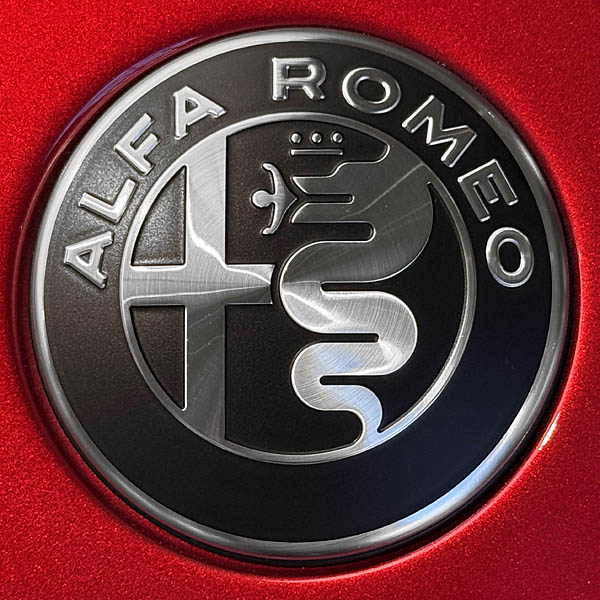 Alfa Romeo純正Juniorフロントエンブレム