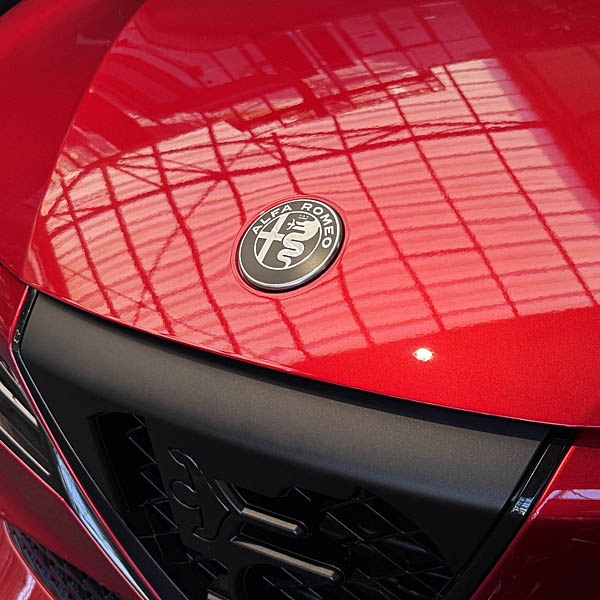 Alfa Romeo純正Juniorフロントエンブレム