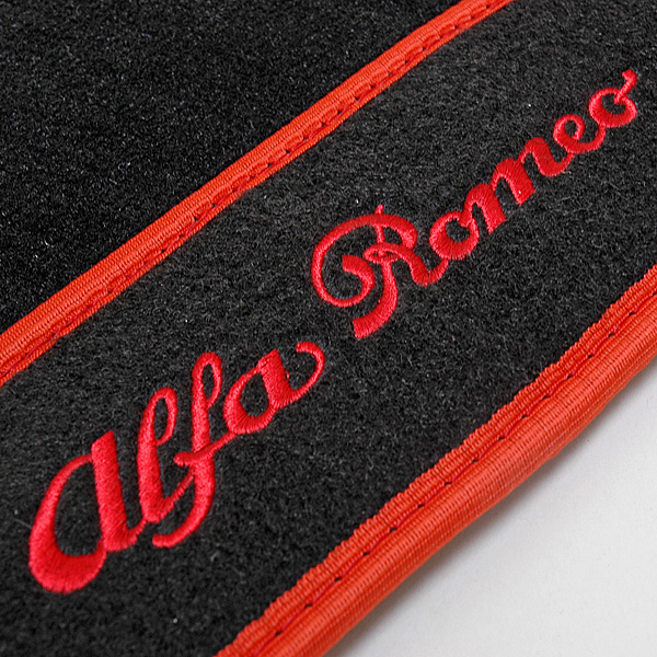 Alfa Romeo 147/GT Floor Mats(Black/Red Piping/LHD) 
